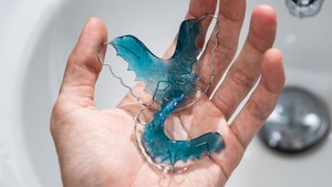 How Long Does It Take Teeth to Shift Without a Retainer? Wearing Your Retainer