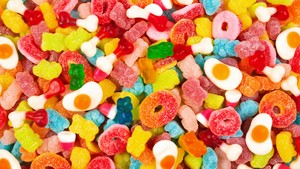 can you eat gummies with braces